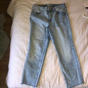 Super cute Old Navy Light-washed jeans